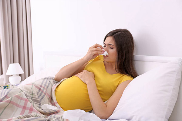 Cách phòng tránh viêm mũi dị ứng khi mang thai